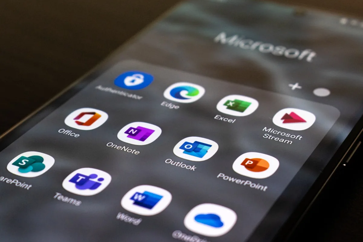Microsoft Copilot 365 para empresas en Cantabria: análisis práctico de capacidades y limitaciones